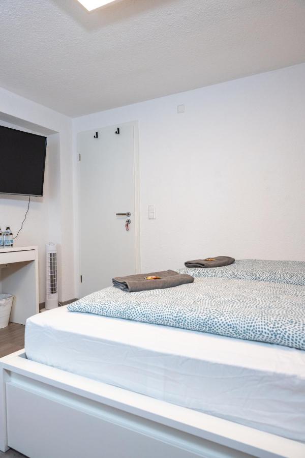 #3 Bequemes Zimmer Mit Pool Und Garten Memmingen Dış mekan fotoğraf