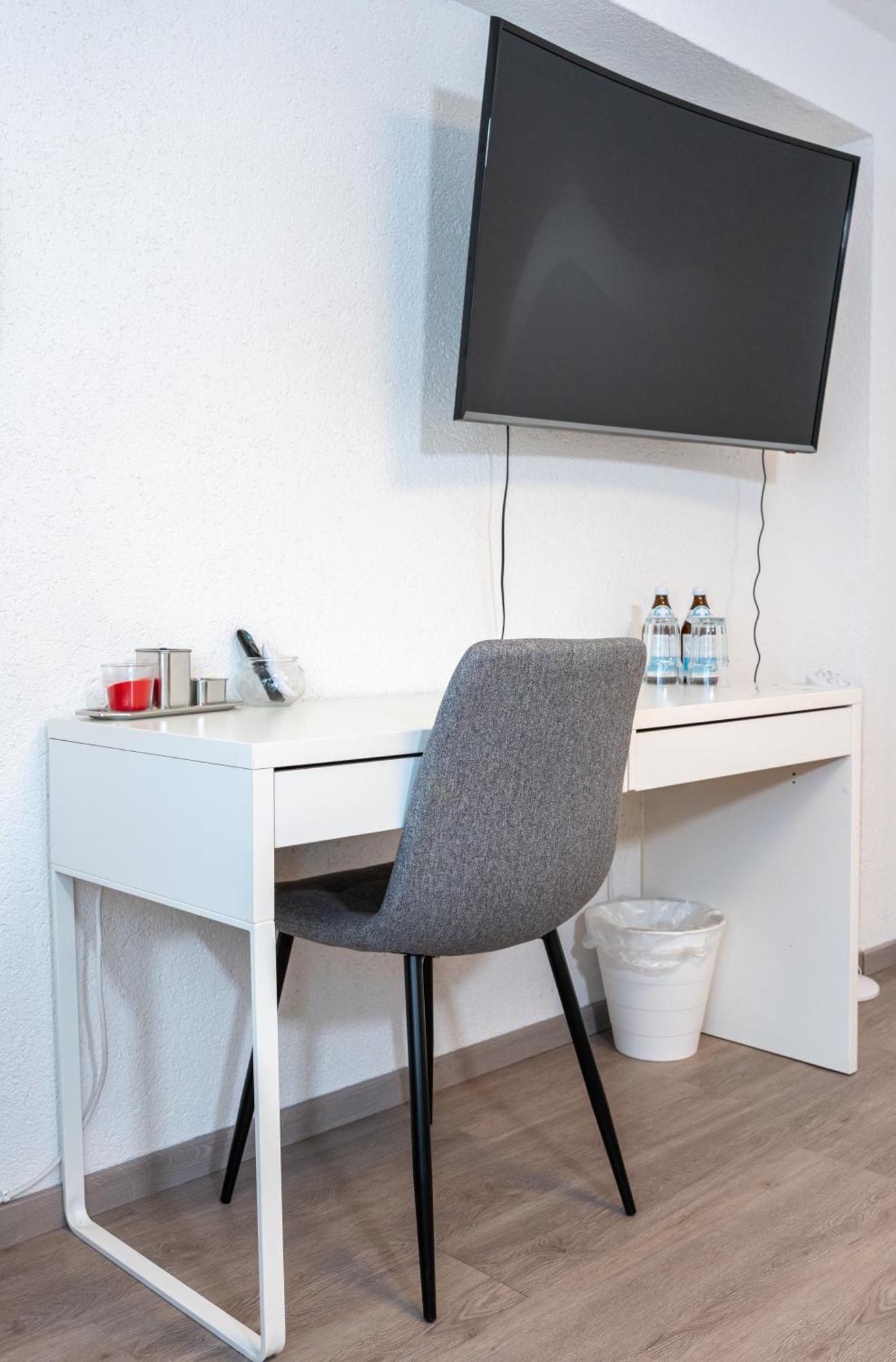 #3 Bequemes Zimmer Mit Pool Und Garten Memmingen Dış mekan fotoğraf