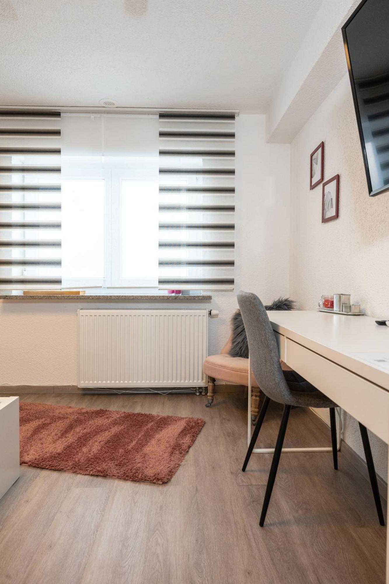 #3 Bequemes Zimmer Mit Pool Und Garten Memmingen Dış mekan fotoğraf