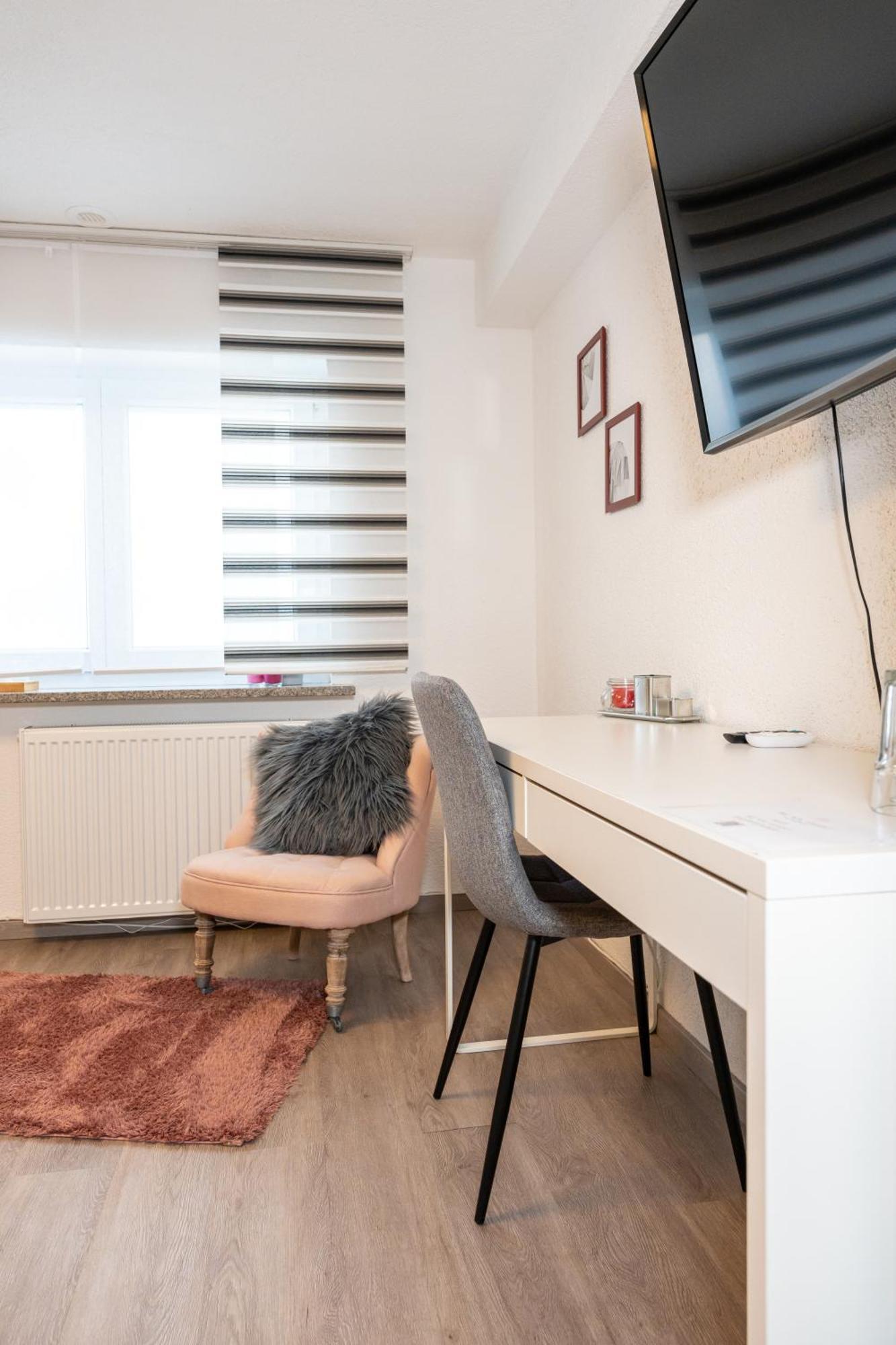 #3 Bequemes Zimmer Mit Pool Und Garten Memmingen Dış mekan fotoğraf